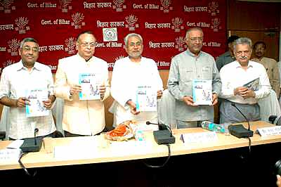 25th August, 2007, First annual function of Bihar State Information Commission: Nitish Kumar releasing 'Suchna Ki Gunj', a souvenir